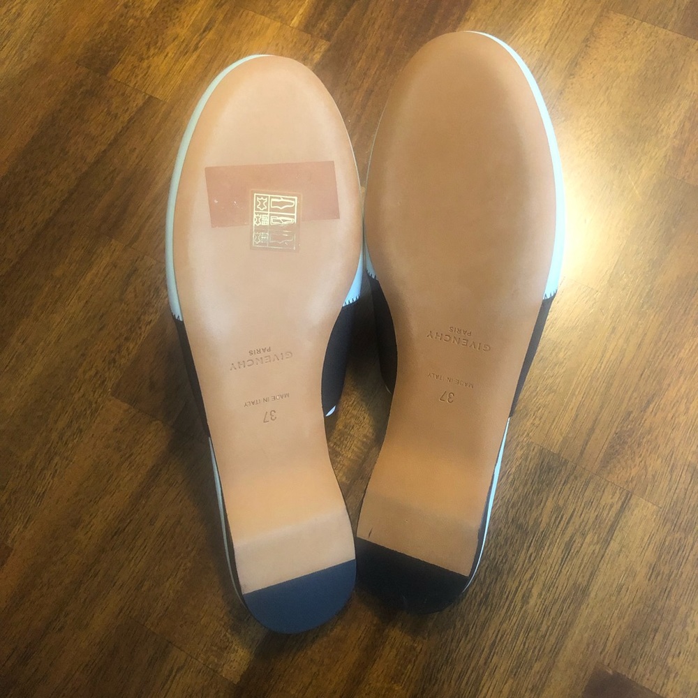 NIB $550 GIVENCHY Bedford Logo Mule in Aqua Marine- Size 37! - Picture 9 of 9